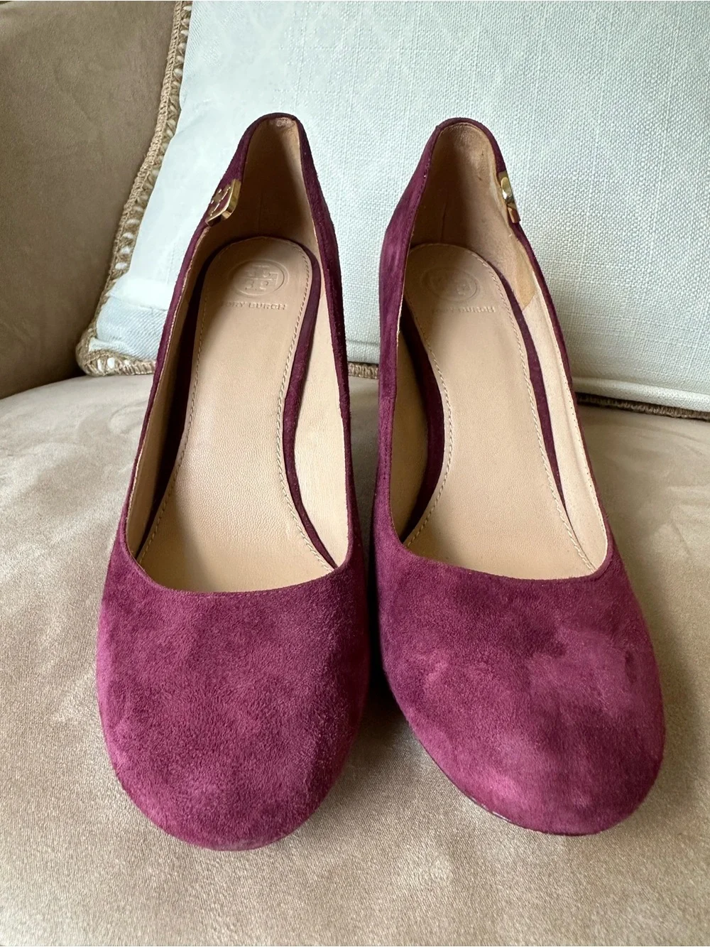 Tory Burch Elizabeth Round-Toe 85MM Pump Port Plum Heel size 8.5